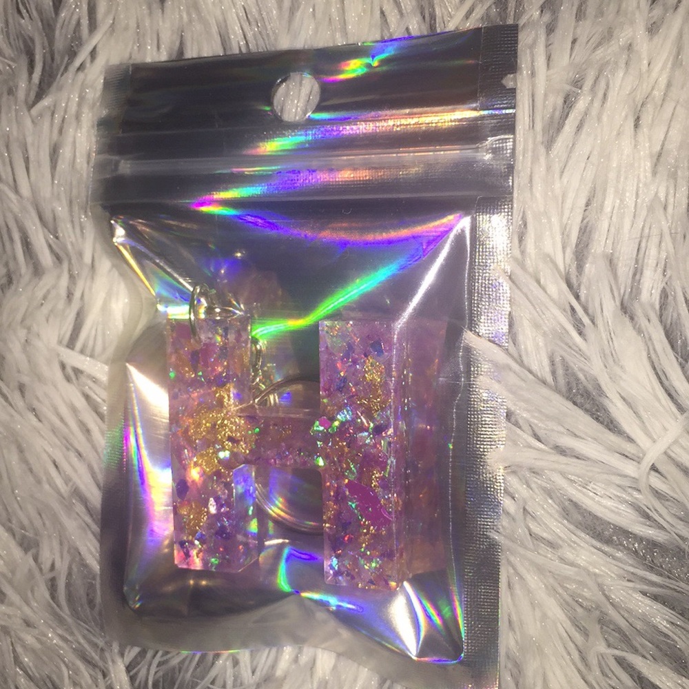 Keychain H - Picture 3 of 3